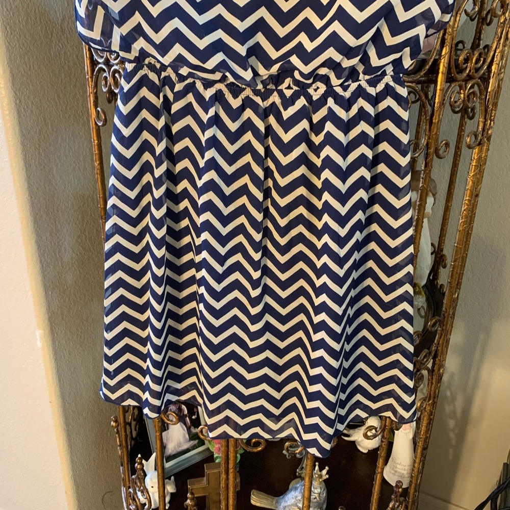 Speechless Chevron Pattern Dress - image 3